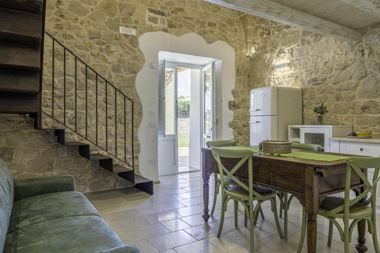Dimora Le Site Hotel Torre Suda Bagian luar foto