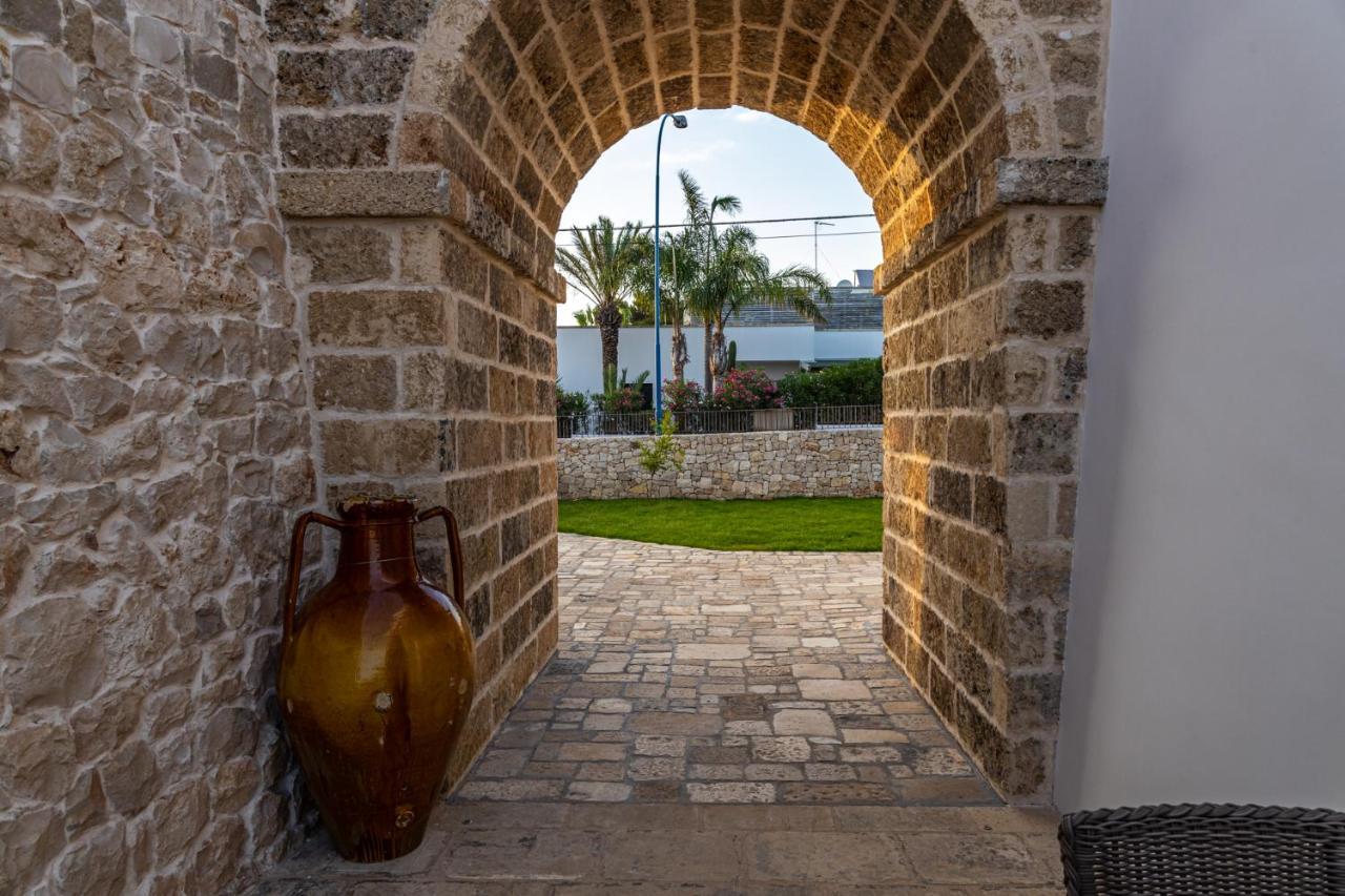 Dimora Le Site Hotel Torre Suda Bagian luar foto