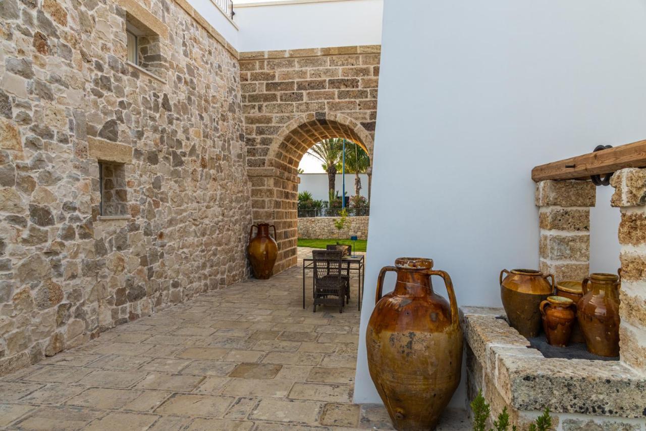 Dimora Le Site Hotel Torre Suda Bagian luar foto
