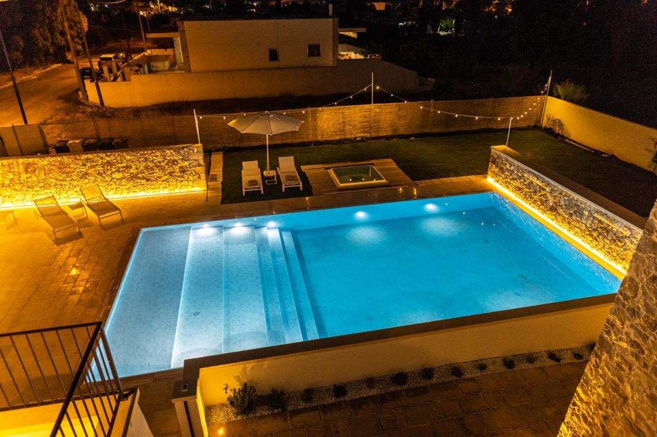 Dimora Le Site Hotel Torre Suda Bagian luar foto